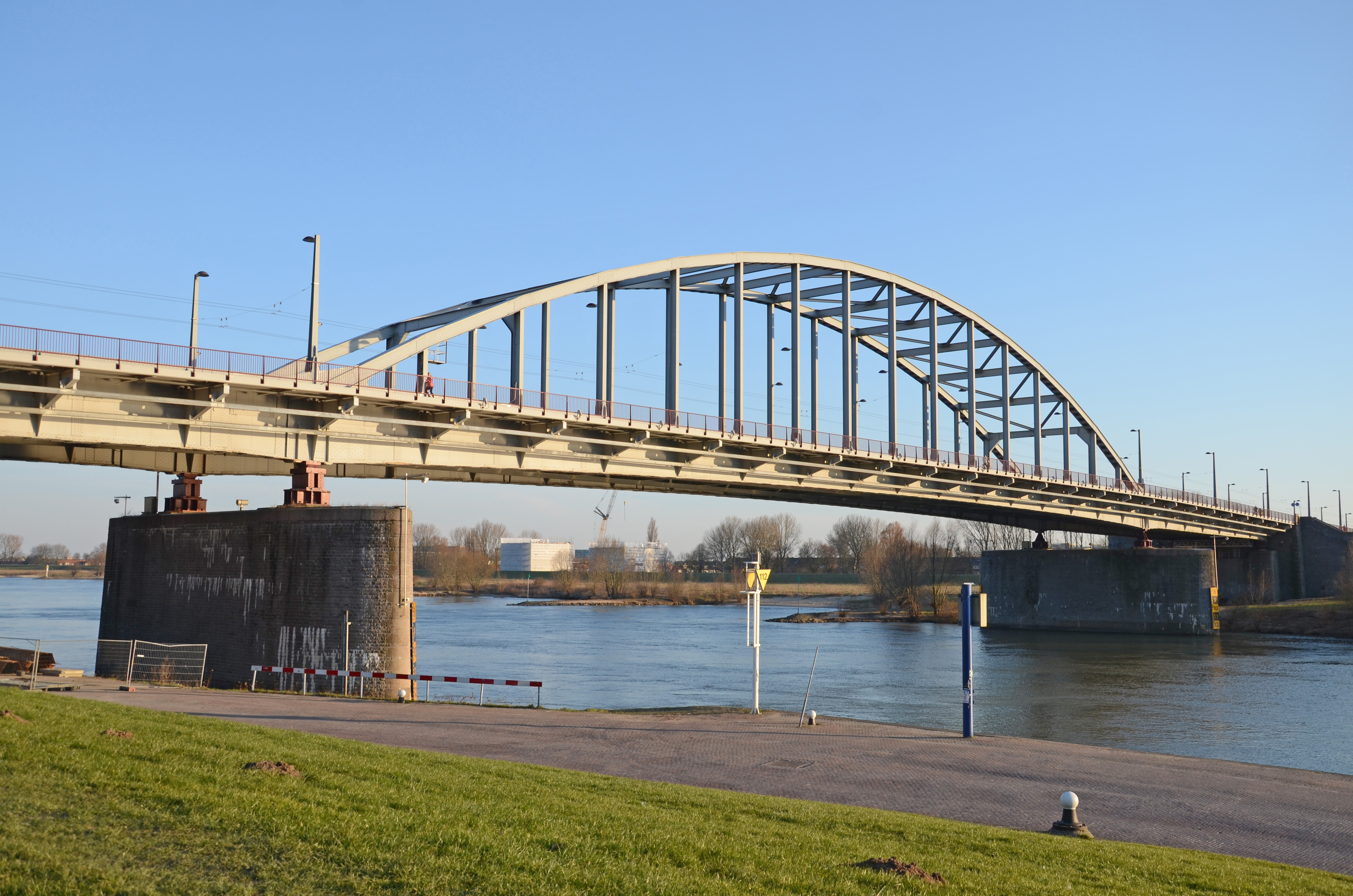 Arnhem 80th Anniversary Leger Holidays   Arnhem Bridge 22790 