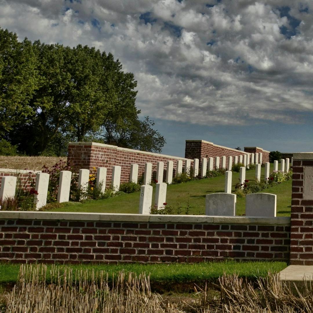 war graves tours