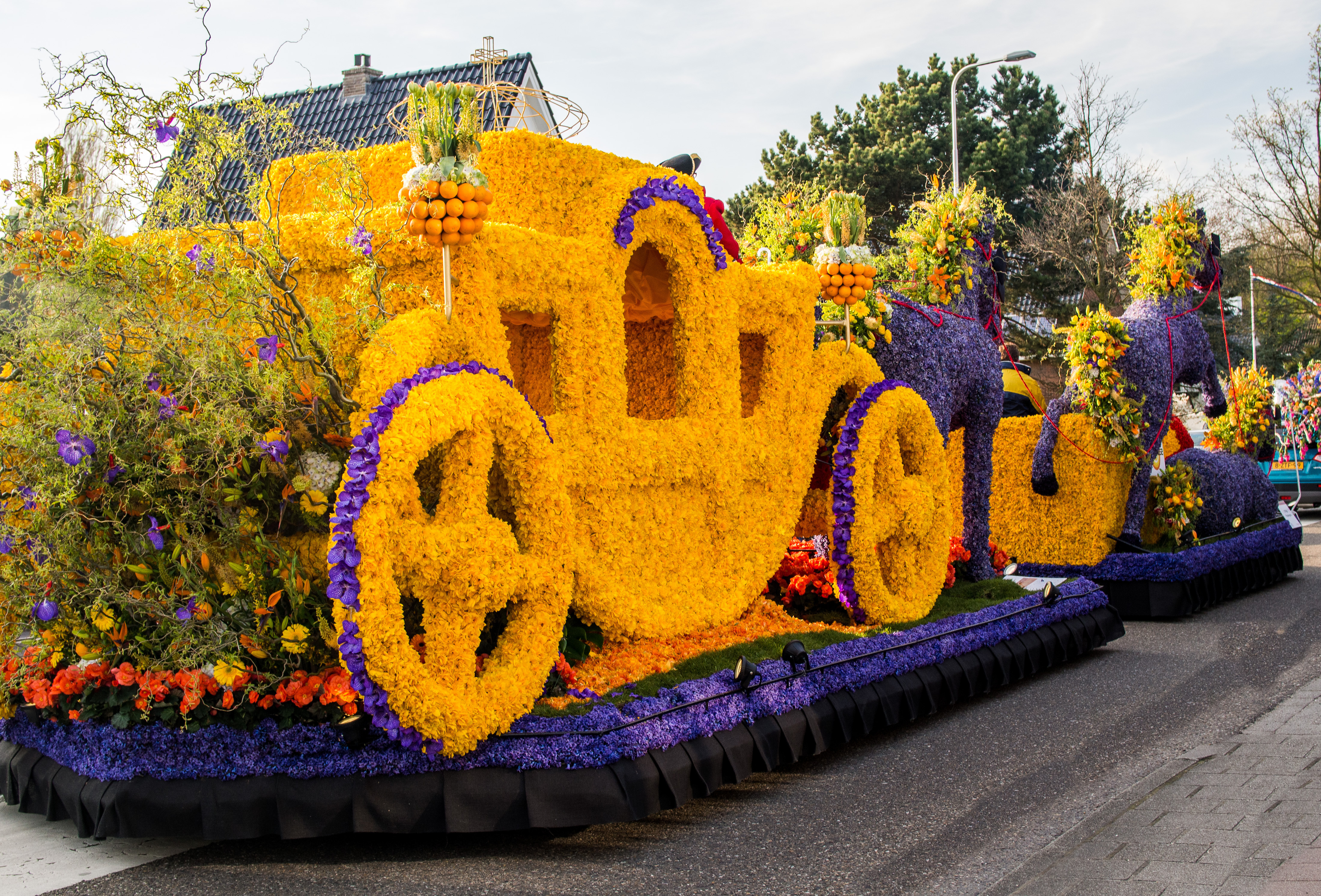 The Zundert Flower Parade Leger Holidays Leger Holidays