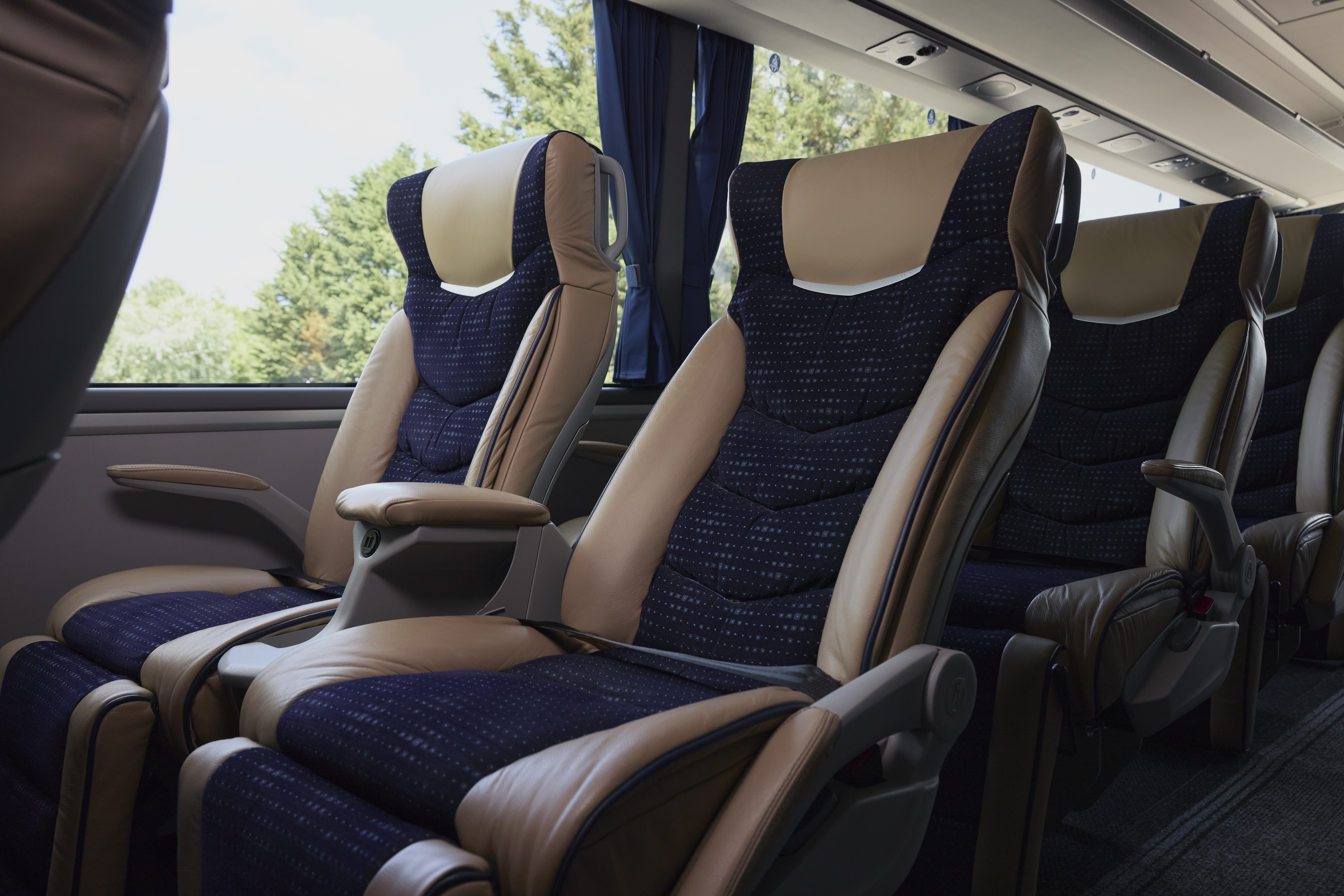 Double Seat Reclined