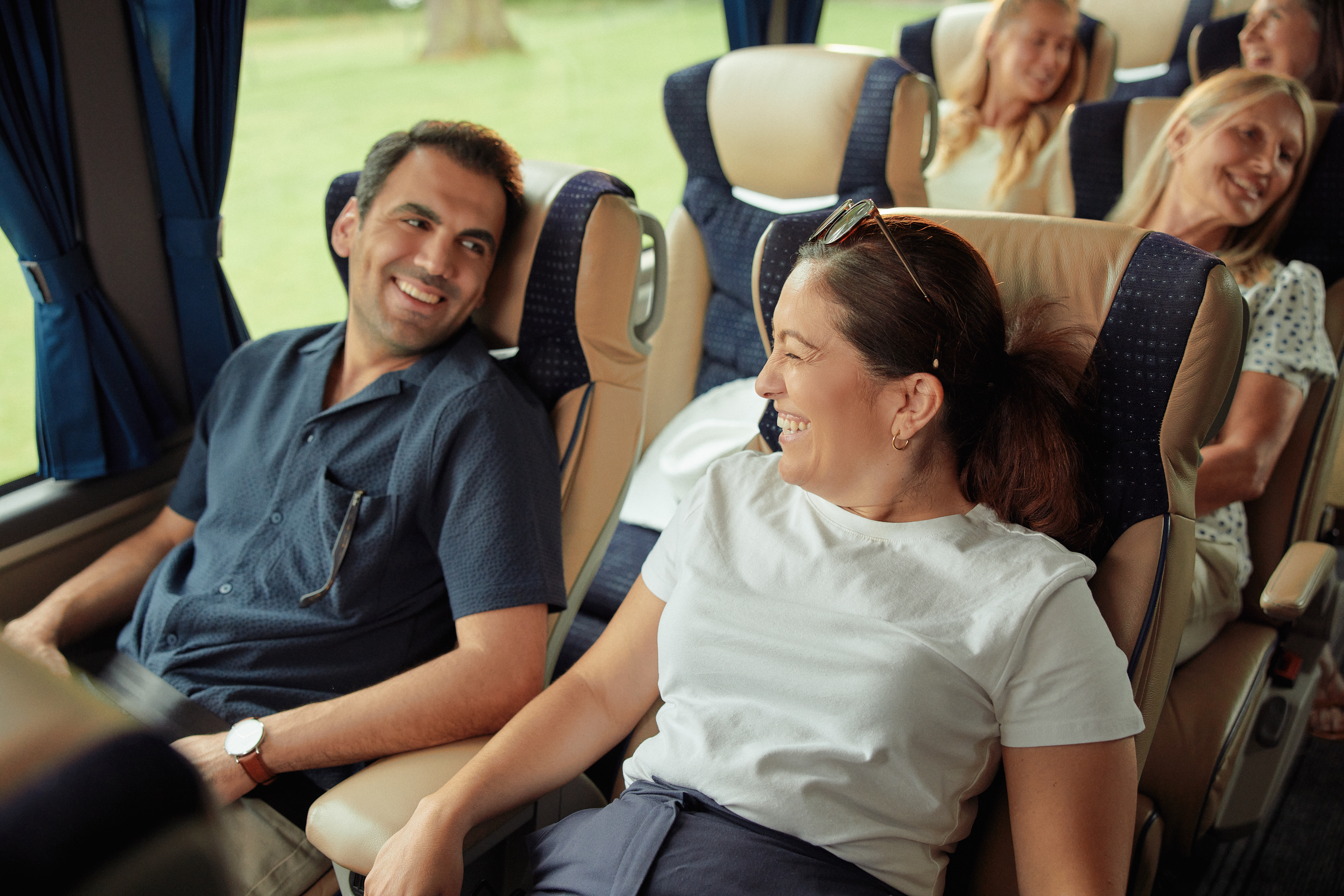 Luxuria coach travel