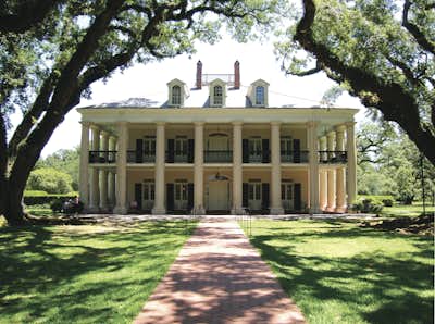 Oak_Alley_Plantation,_Louisiana-PLANTATION_HOUSE