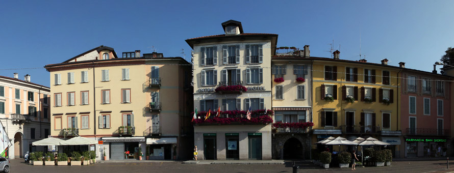 Intra Hotel